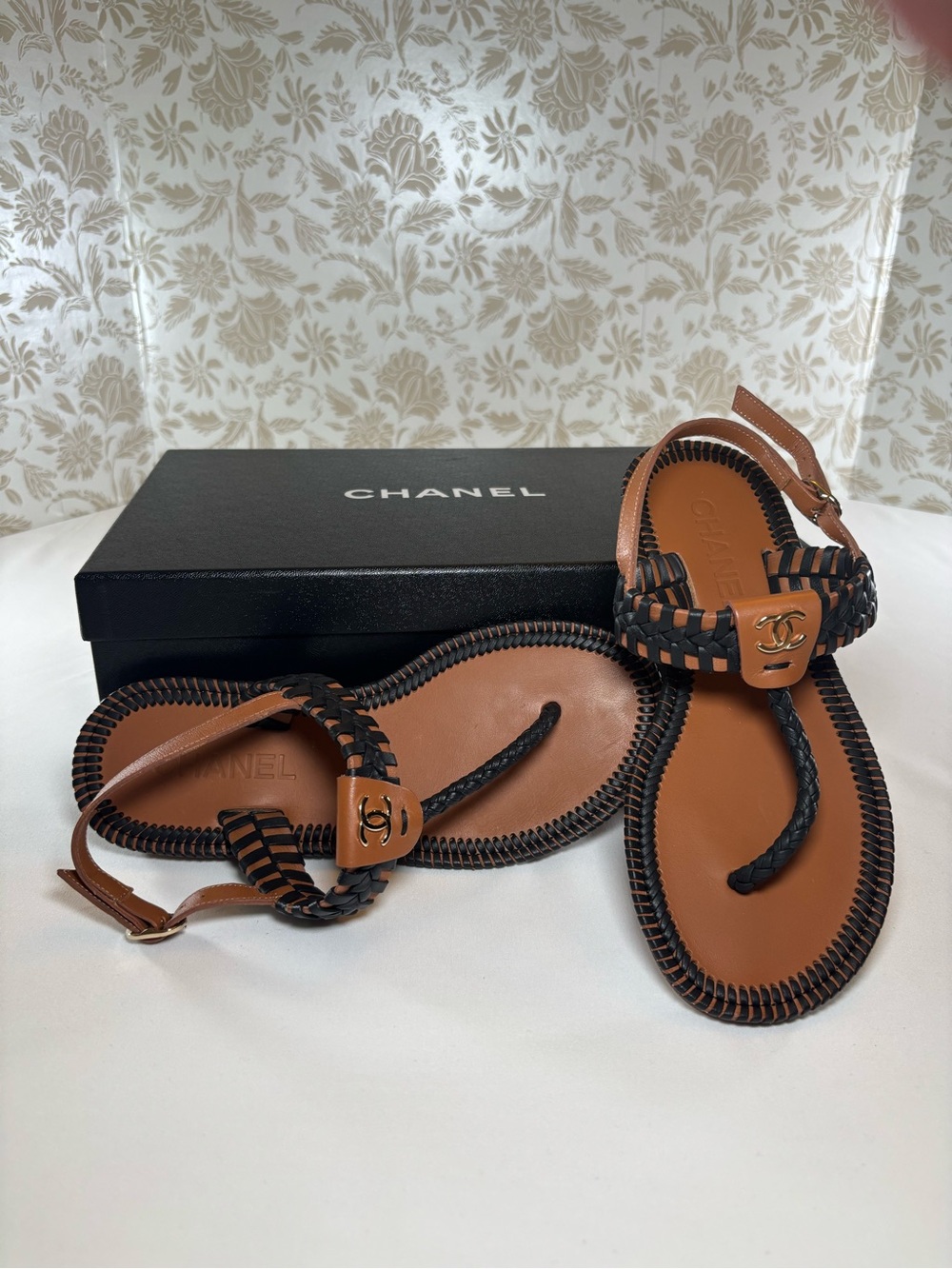 CHANEL Brown and Black Leather CC Logo Thong Sandals